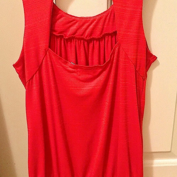 🆕🔥EXPRESS SILKY BURNT ORANGE EMBELLISHED BRONZEMOCK NECK SLEEVELESS&FITTED TOP - Picture 3 of 6